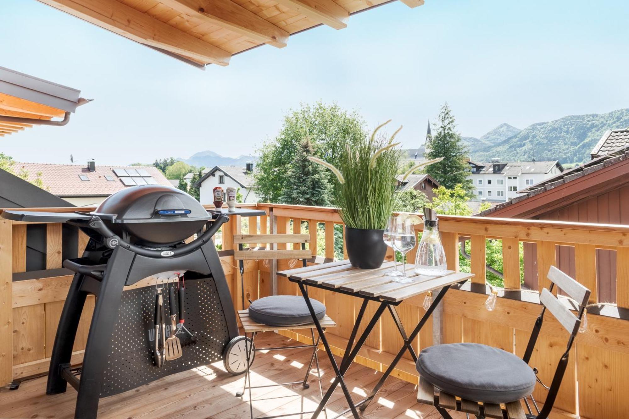 Fenjoy: Ferienapartment Mit Bergblick / Balkon / Bbq Бернау-ам-Кимзее Экстерьер фото